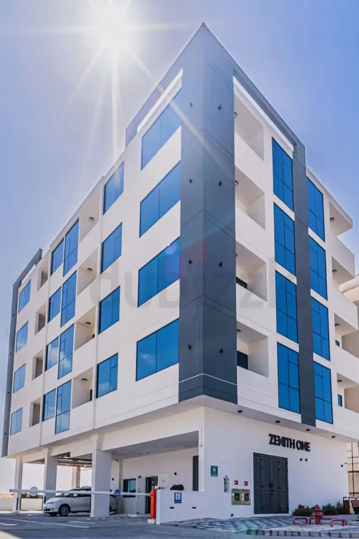 Dubai Pool Property Investment